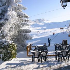 Hôtel Le Christania, hotel u gradu 'Bellevaux'