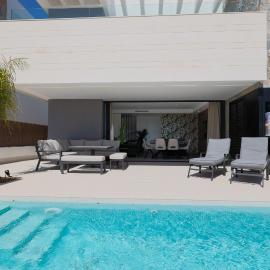 Designer Villa with BBQ & Heated Pool on Santa Rosalia Lake Resort