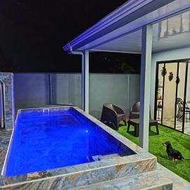Villa Alomia, Piscina Privada,10 Personas, hotel in Talamanca