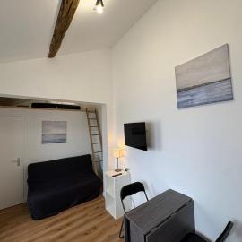 Libellule - T2 cosy proche D'Orléans โรงแรมในChécy