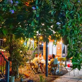 Cat Tien Backpackers Hostel: Cát Tiên şehrinde bir otel