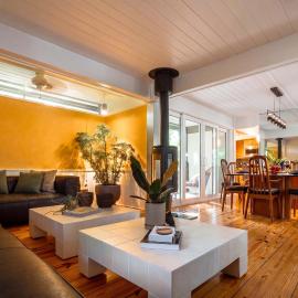 TreeTops Spacious Architectural Retreat