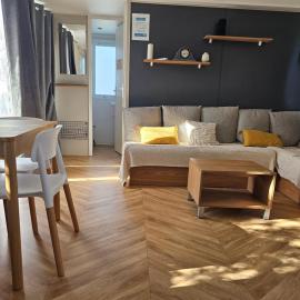 Charming mobile home