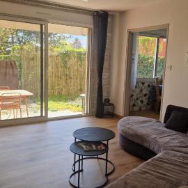 Les Hautains, hotel in Saint-Genis-Pouilly