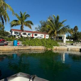 One bedroom on Atlantic waters with dock n boat access