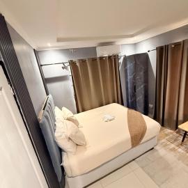 Akani Apartments, hotell i Maun