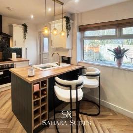 Stylish 2 Bed Hyde - sleeps 4 - Contractor & Family - Free Parking, hotel en Hyde