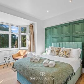 Luxury 6-BR Ensuite - Sleeps 12 - Reading Centre - Parking