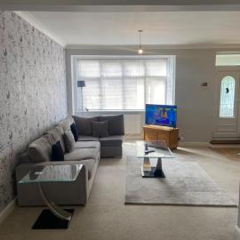 3 bed house Winchster Road Chingford sleep 5 people 3 beds