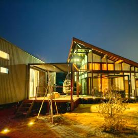 サウナ付完全貸切コテージ Trail Base Fujimi, hotel em Fujimi