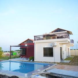 Luxurious 3BHK Villa at ChevellaBastepur, hotel in Alūr