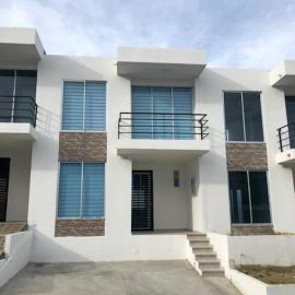 Casa con Jacuzzi Vía El Peñon Girardot