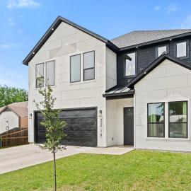 New Luxury 5BR 8BD Home Near Airport, Sleeps 10 plus, hotel in Dallas