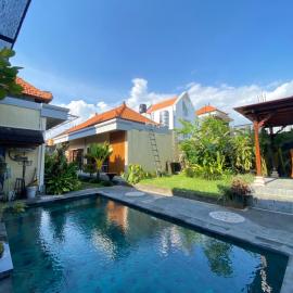 Kubu Beji Private Pool Villas Batubulan by EPS, hotel v destinaci Gianyar