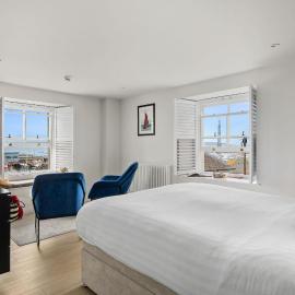 Pilgrim Suite - Sea View - Free Wi-Fi, hotel Brixhamben