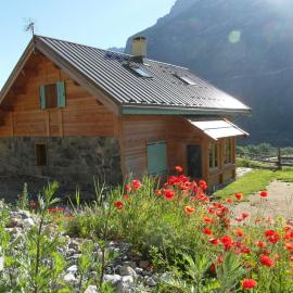 gîte l'écureuil roux, hotel in LʼArgentière-la-Bessée