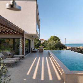 Courtside Luxury Villa Dalmatia, hotel a Dobropoljana