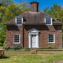 Heronden Cottage by Keepers Cottages