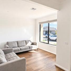 Modern 4BR Home 3 Master Ensuites Family Stays, hotel v destinaci Sydenham