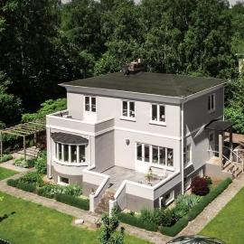 Beautiful villa near Mölle, steps from the beach, hotel u gradu 'Strandbaden'