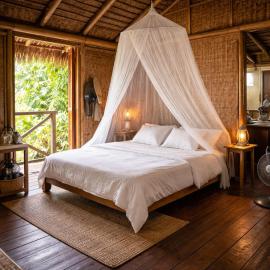 Beach Treehouse Ocean Views 2m walk to Beach, hôtel à Aore Island