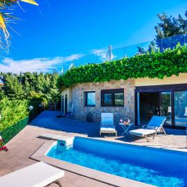 The Sani Jewels, Villa Nafsika with private pool