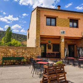 Hostal Restaurante Monterde de Albarracín, hotel in Monterde de Albarracín