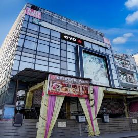 Hotel O R S Golden by RS Group, hotel em Jāmb