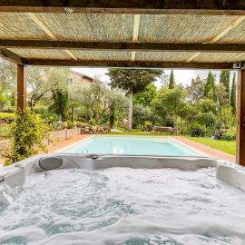 Villa Among Vino Nobile Vineyards, hotel in Montepulciano