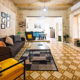 Chic, Stylish & Spacious flat in central Valletta