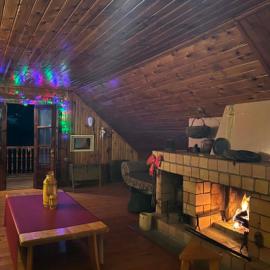 Vacation home Bagira, ξενοδοχείο σε Oni