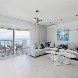 Ciel Collection - Luxury Seafront Living, hotel i Peraia