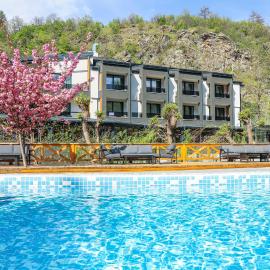 Комплекс РАЙ, hotel a Ognyanovo