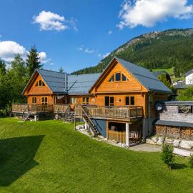 Alpen Chalets Ausseerland - Sauna & BBQ, hotel in Bad Mitterndorf