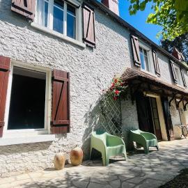 Longere Berrichonne en Sancerrois, hotel v mestu Bannay