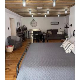 Sleep at Simplicity, hotel en Massena