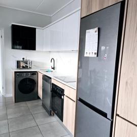 Luxury 1BR Munyaka Lagoon Living Stay, hotel a Northdene