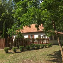 fairytale home by the forest, close to the river, hotell i Csongrád