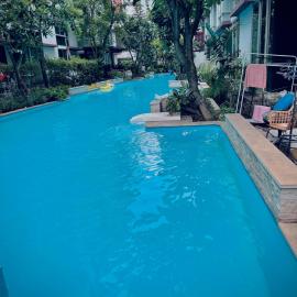 Cozy Poolside Condo Near BTS All Amenities