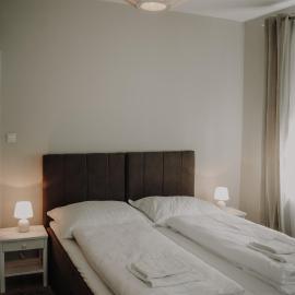 Old Town Apartments, hotel a Sieradz