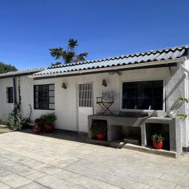 Mbeya में, होटल 3 bedroom house with a mountain view