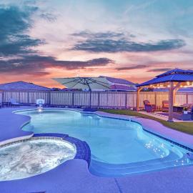 The Gold Standard - Luxury for Families & Friends