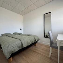 Modern Apartment near KEF Airport, hotell i Keflavík