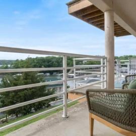 Emerald Bay Unit 1B: Lake Ozark şehrinde bir otel