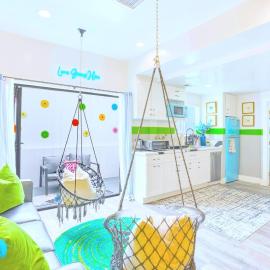 F - 2 NoHo Homes in 1 by Universal - Sleeps 20 - Free Parking - Games - Patios - FIFA SoFi World Cup