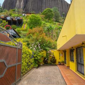 Hermosa casa de campo en GUATAPÉ