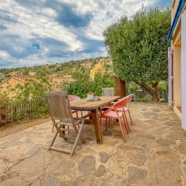 Maison T4 cosy avec vue village et jardin