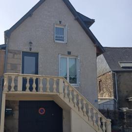 Petite maison Quartier Ste Croix, hotel v destinaci Josselin