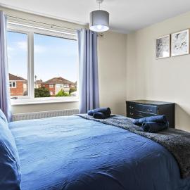 Great Sutton House Perfect for Contractors