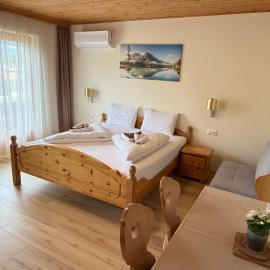 Haus Seerose, hotel u gradu 'Seeboden'